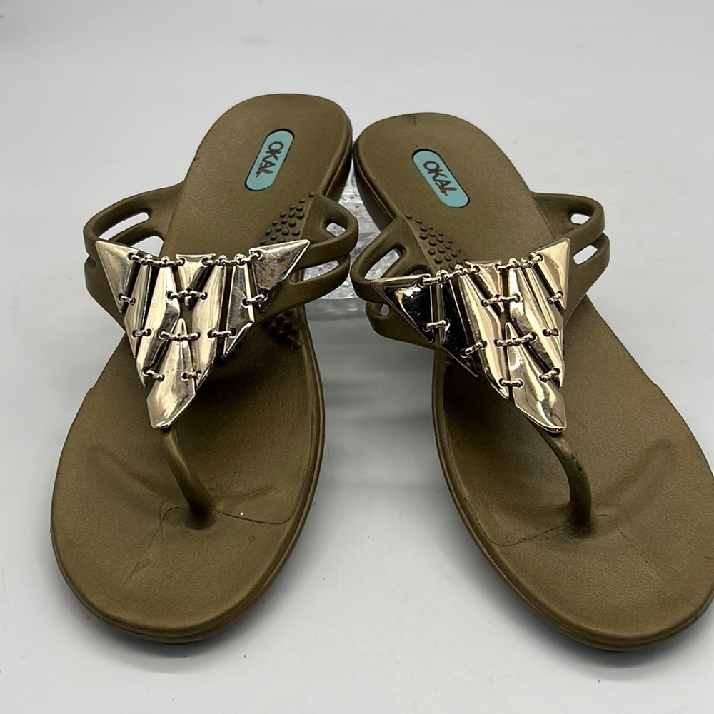 OKAb Gold Flip Flop Sandals size S